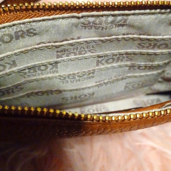 Michael Kors Wristlet - Picture 5 of 6